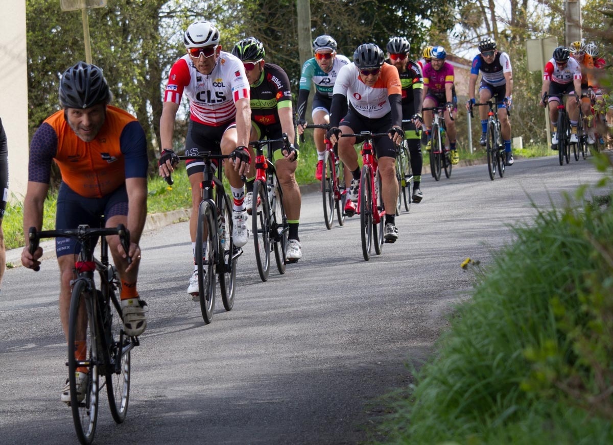 Course cycliste au village